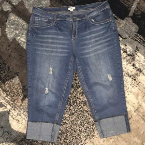 Cute stretchy capris